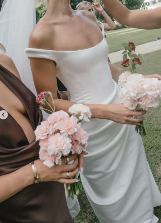 Dreamy Wedding Dress Sheath Off The Shoulder White Satin Summer Long Wedding Dresses Bridal Gowns