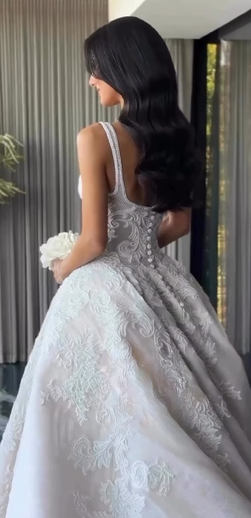 Ball Gown Square Neck White Lace Tulle Long Wedding Dresses Summer Brides Dress Bridal Gowns