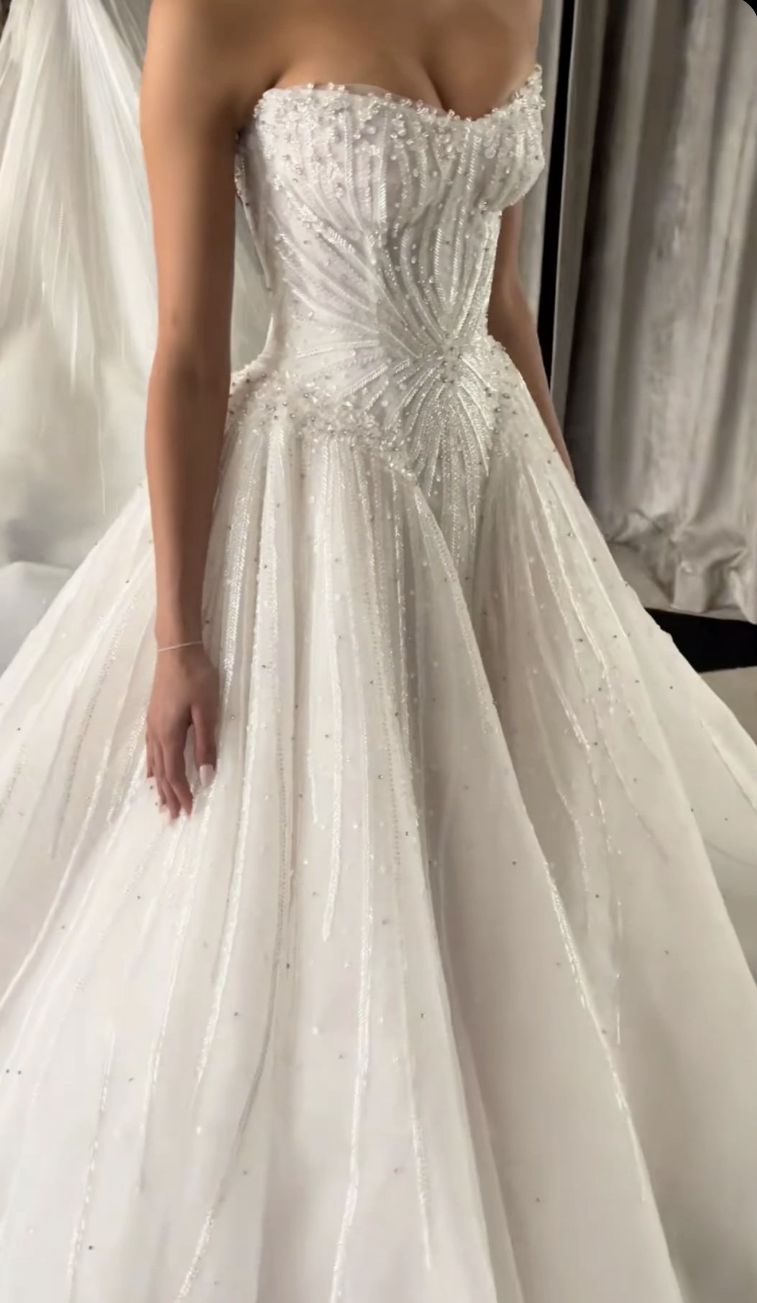 Pretty Wedding Dress Ball Gown Sweetheart White  Long Wedding Dresses Bridal Gowns