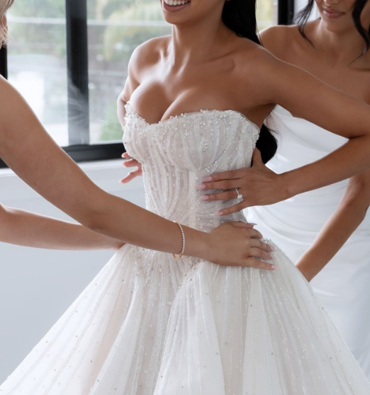 Pretty Wedding Dress Ball Gown Sweetheart White  Long Wedding Dresses Bridal Gowns