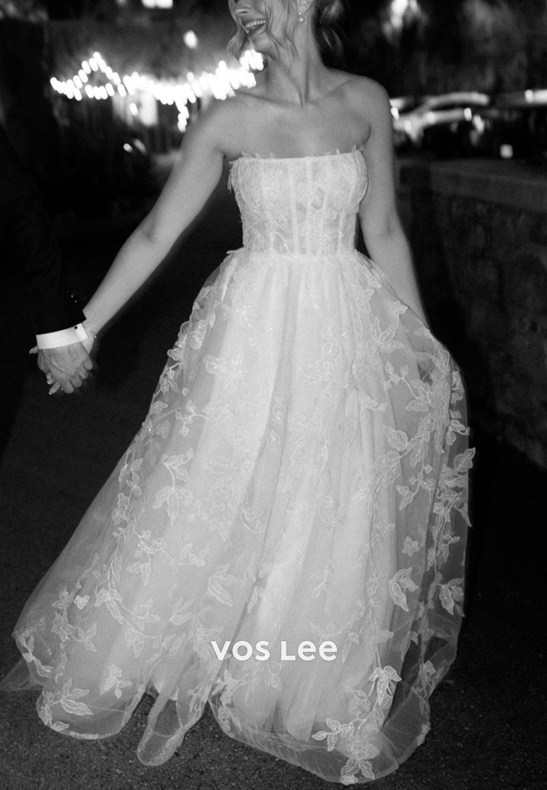 A-Line Strapless Appliques Lace Pleated Wedding Dresses with Court Train