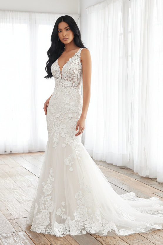 Luxury Deep V Lace Wedding Dress | Slim Mermaid Bridal Gown