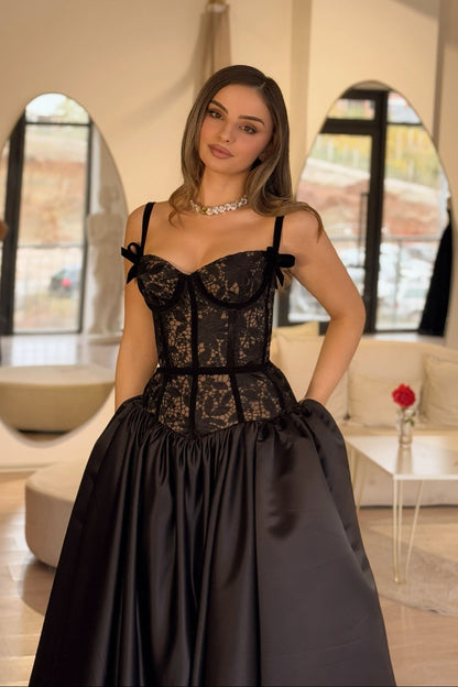 Black Lace and Satin Ball Gown | Sweetheart Neckline Corset Formal Dress