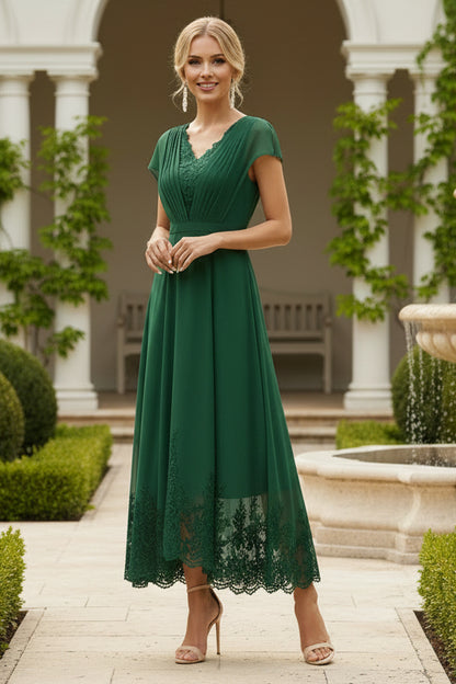 Elegant Pleated Chiffon Midi Dress with Lace Hem