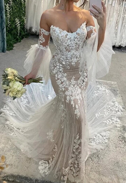 Lace Mermaid Wedding Dress with Flared Sleeves