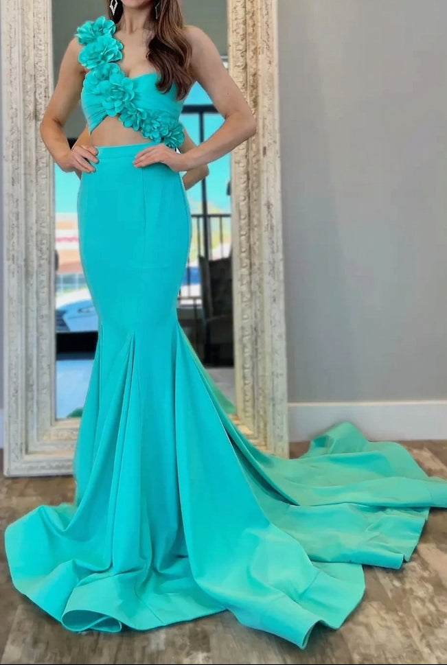 Two-Piece One-Shoulder Mermaid Dress with 3D Flowers