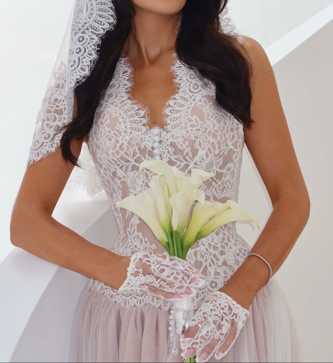 Lace Corset Bodice Tulle Wedding Dress with Train