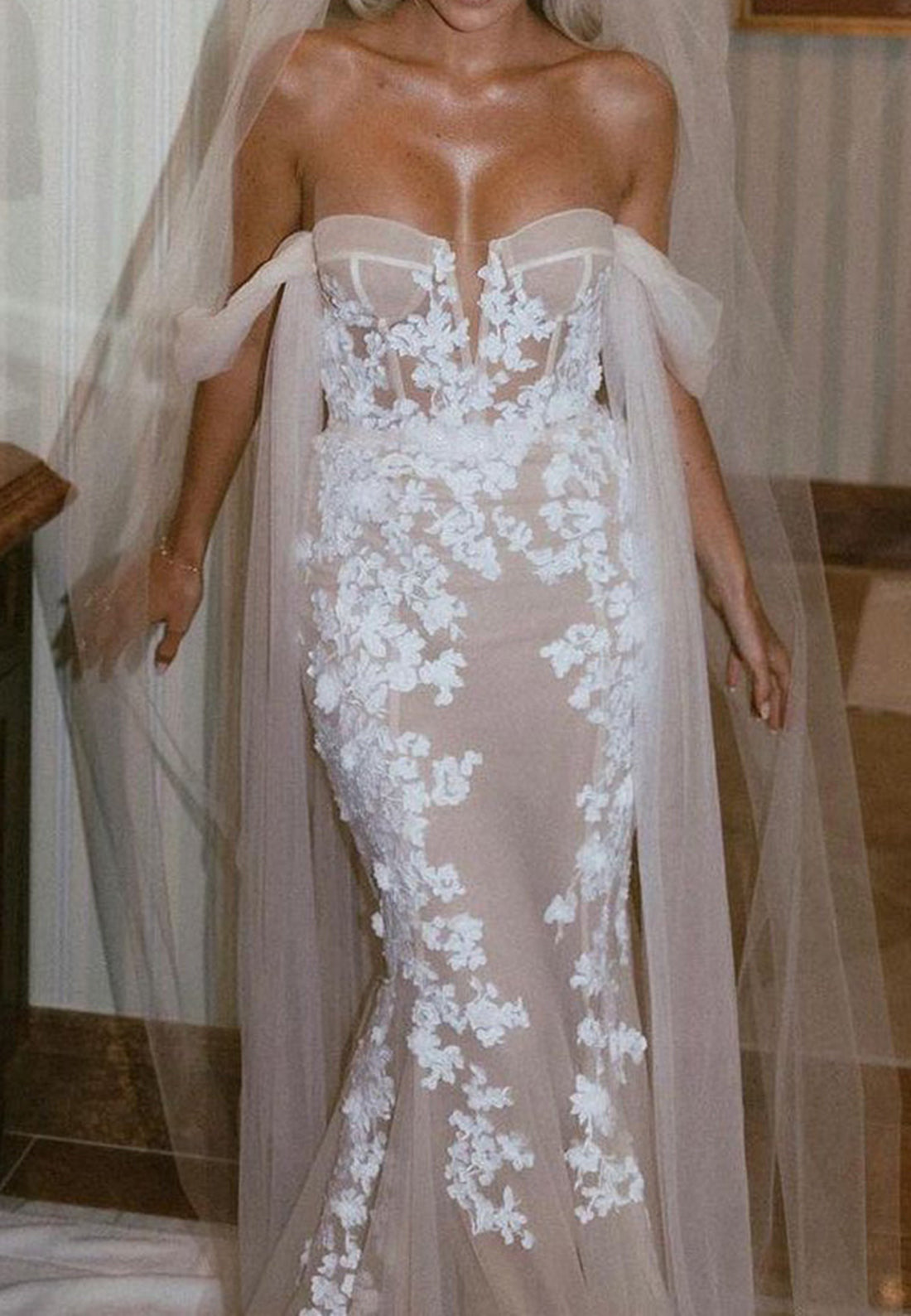 Off-the-Shoulder Lace Mermaid Wedding Dress