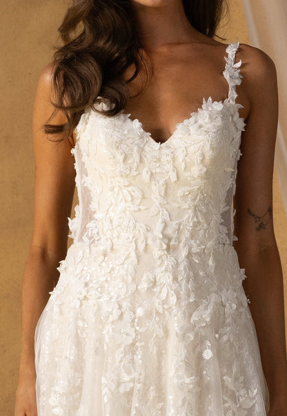 Floral Applique V-Neck Tulle A-Line Wedding Dress