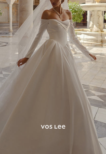 Elegant & Luxurious A-Line Long Sleeve Sweetheart Pleated Wedding Dresses with Chapel Train