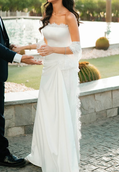 Sleeveless Strapless Ruched Satin Wedding Dress