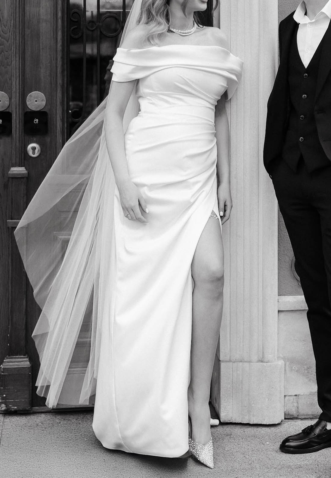 Simple Sleeveless Slit Ruched Wedding Dress