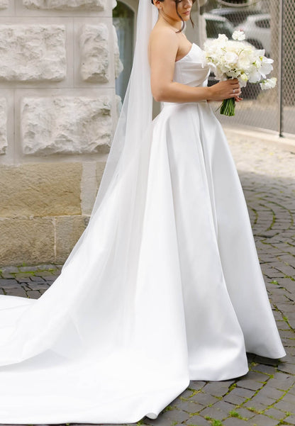 Simple Sleeveless Sweetheart Slit Wedding Dress
