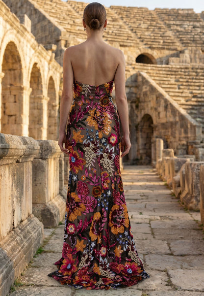 A-Line Sleeveless Strapless Appliques Evening Dress