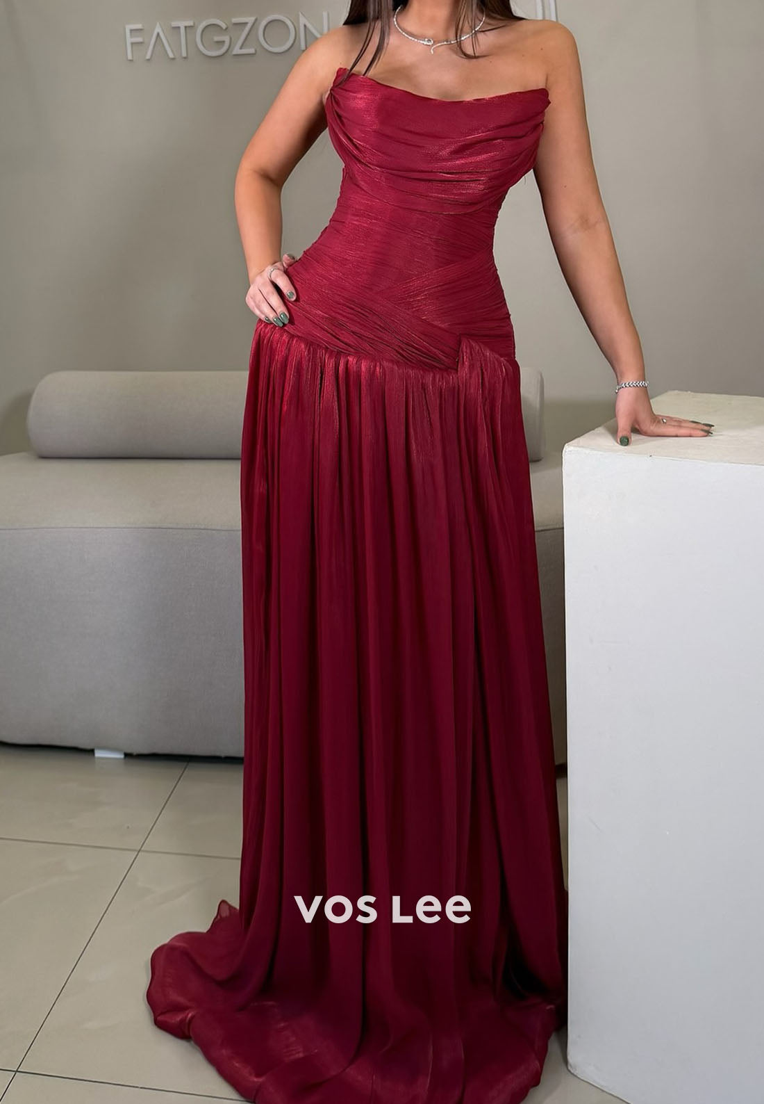 Red A-Line Boat Neck Sleeveless Pleatged Evening Dress