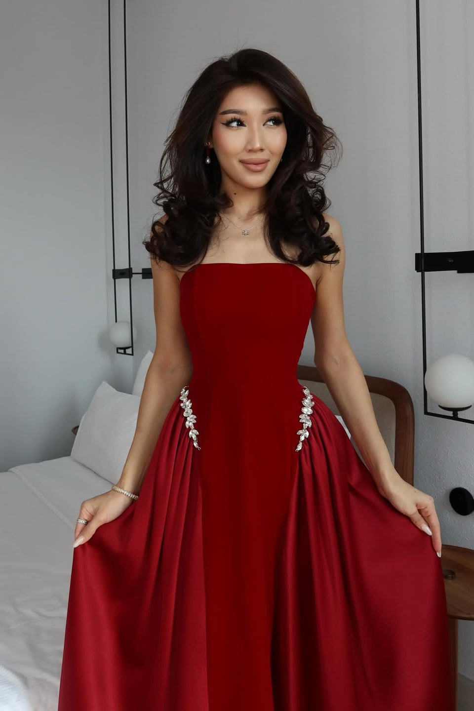 Glamorous Burgundy Spaghetti-Straps Sleeveless Satin Prom Dresses A-Line With Lace-Up Back
