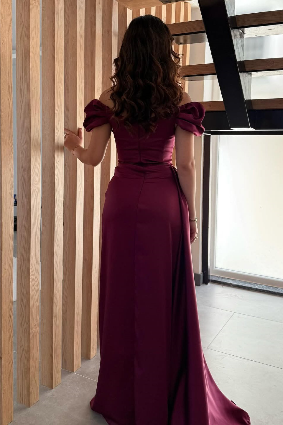 Gorgeous Sleeveless Off-The-Shoulder Satin Prom Dresses WIth High Split