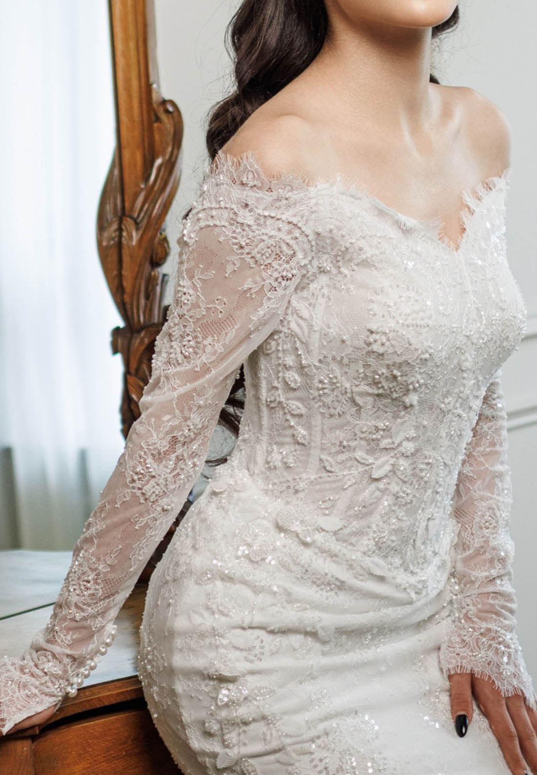 Long Sleeves Scoop V-Neck Mermaid Wedding Dress