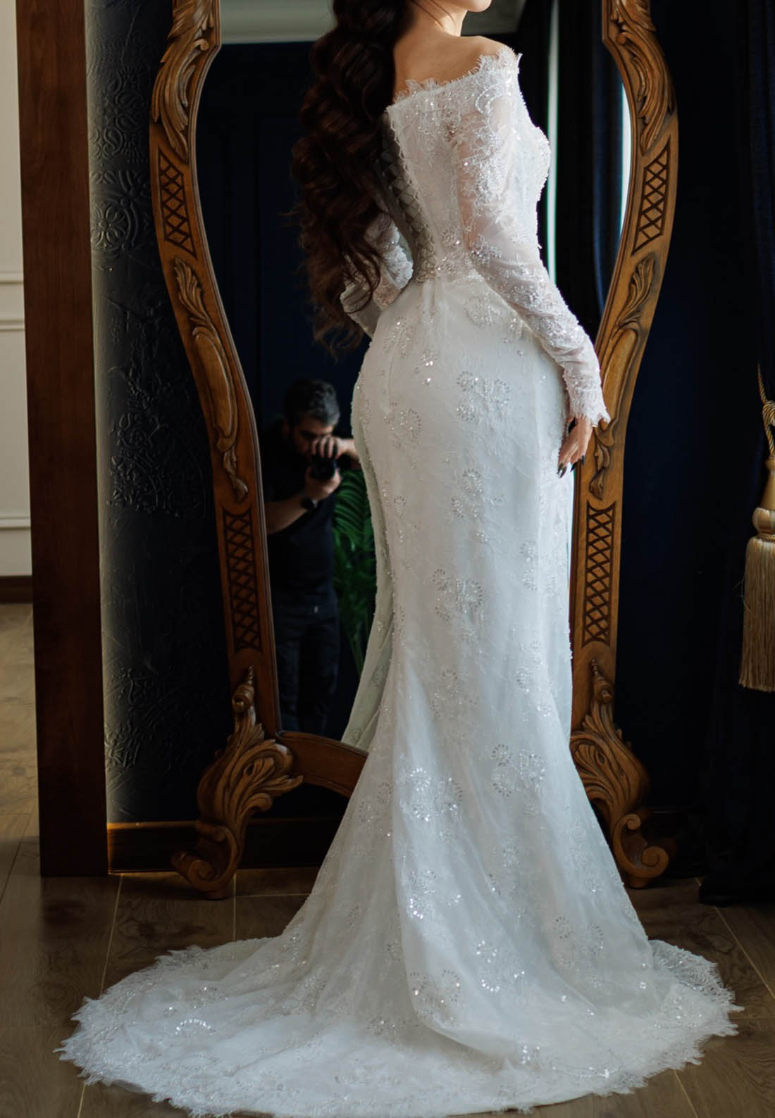 Long Sleeves Scoop V-Neck Mermaid Wedding Dress