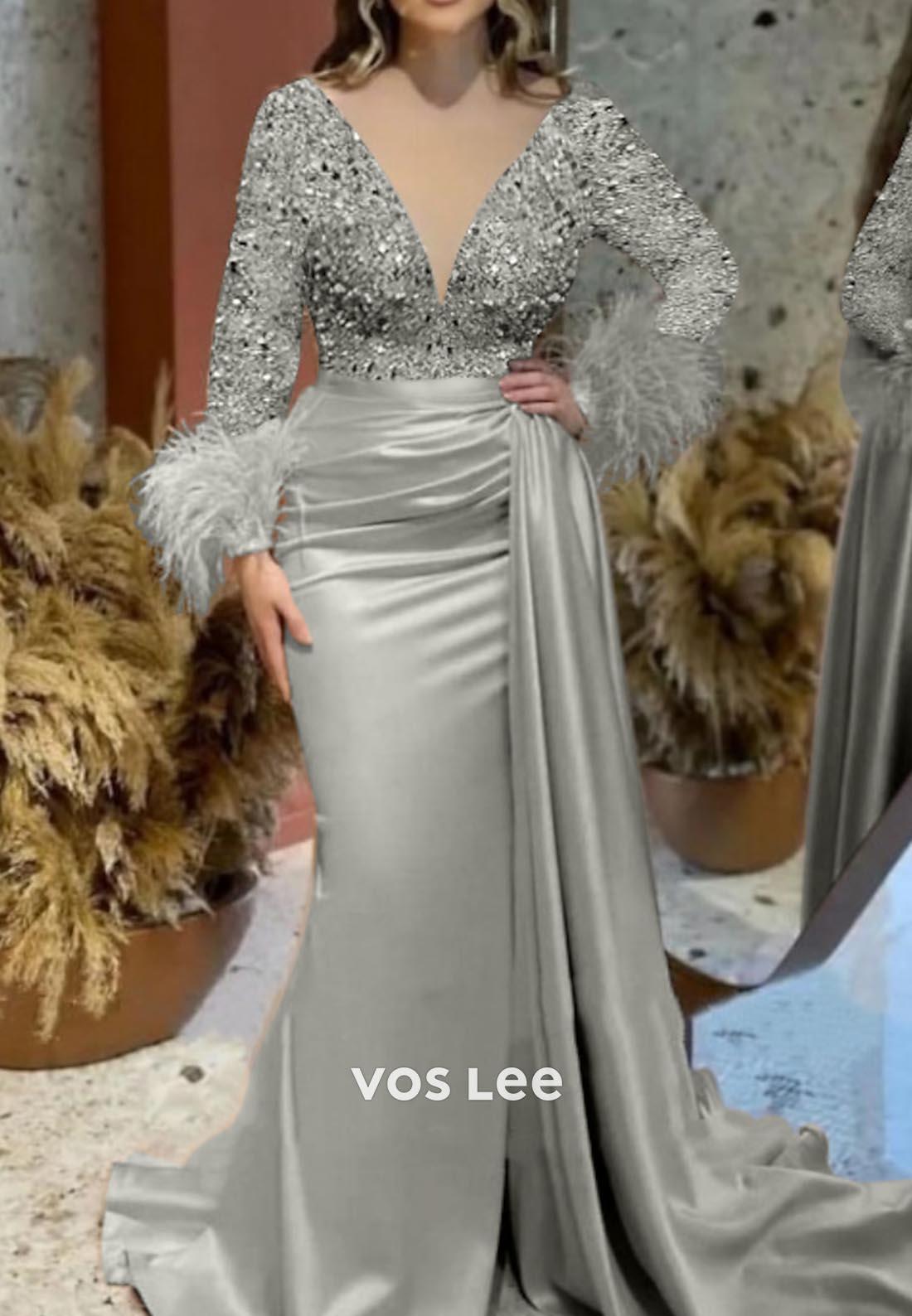 Sparkling V Neck Long Sleeves feather Mermaid Evening Dress with Court Train