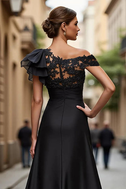 Burgundy A-Line Asymmetrical Neck Long Mother Of Bride Dress with Appliques