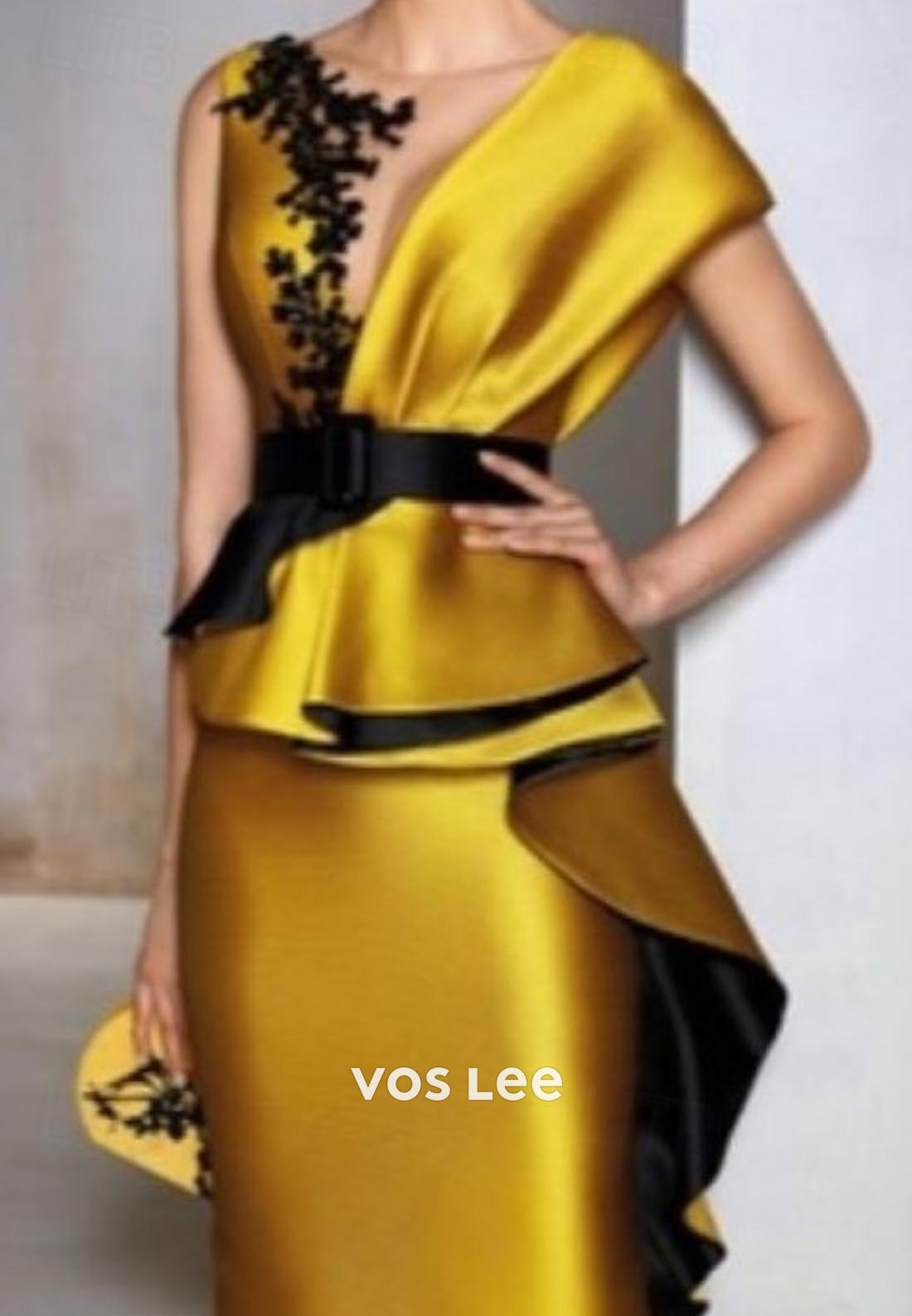 Elegant & Luxurious V Neck Appliques Mermaid Evening Dress Formal Gowns
