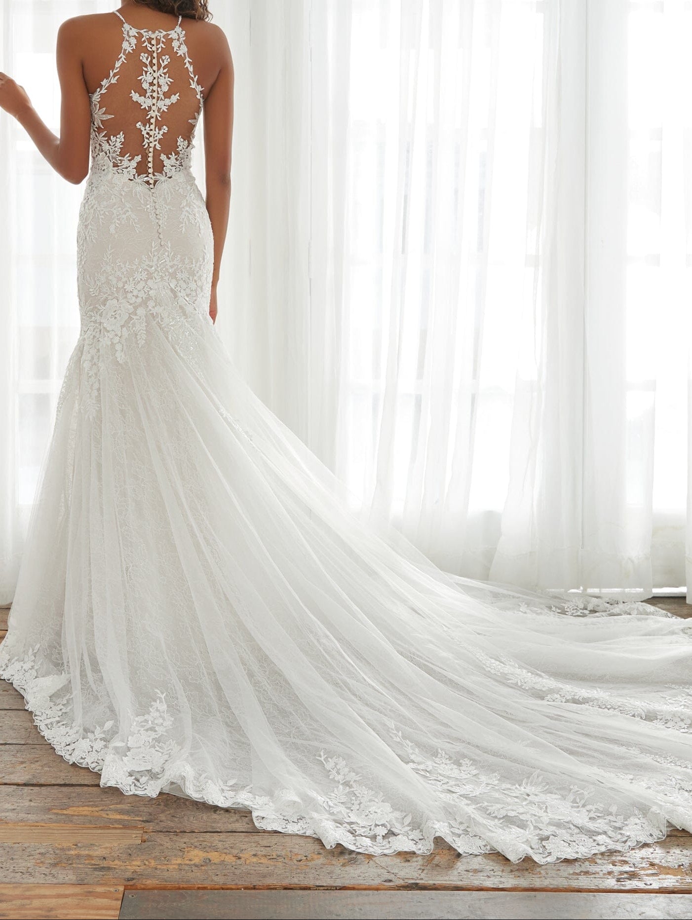 Luxury Halter Sweetheart Lace Wedding Dress | Slim Mermaid Bridal Gown
