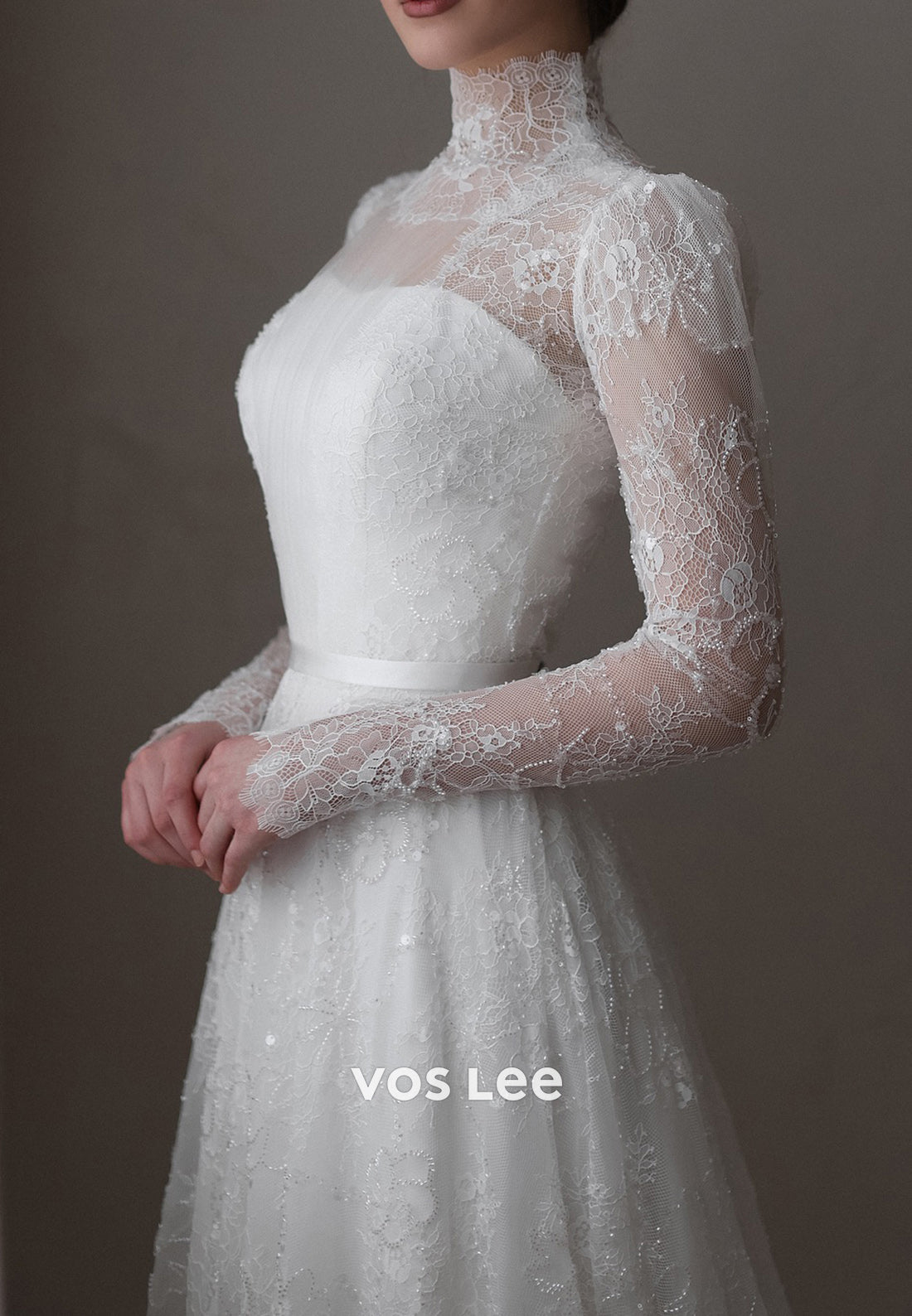 A-Line Illusion Neck Beaded Appliques Lace Wedding Dresses with Court Train