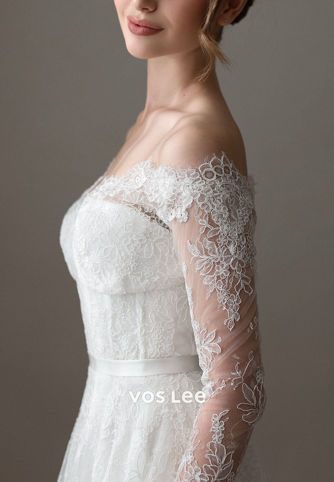 Off-the-Shoulder Lace Wedding Dress Long Sleeve Bridal Gown Wedding Dress for Timeless Brides