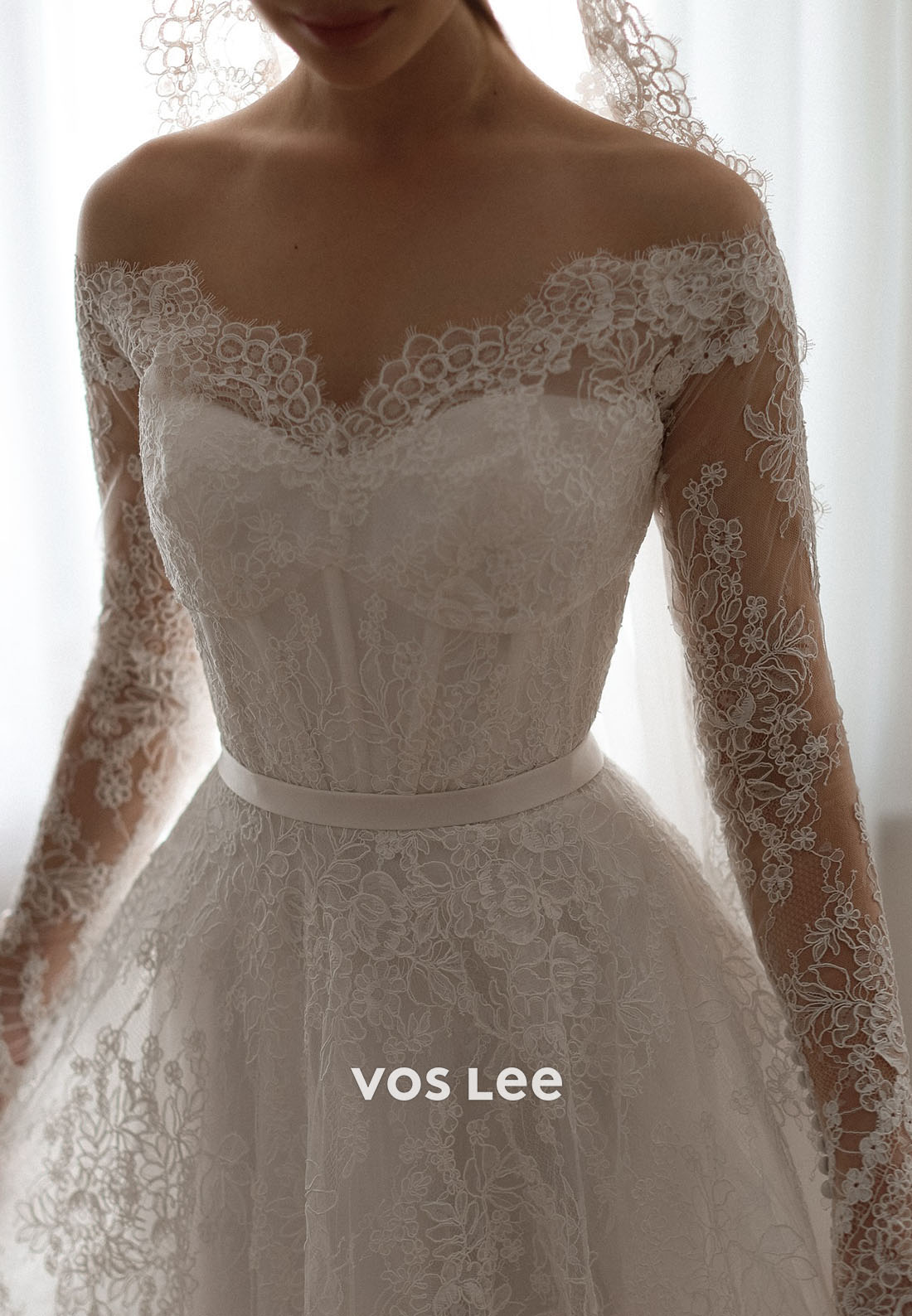 Off-the-Shoulder Lace Wedding Dress Long Sleeve Bridal Gown Wedding Dress for Timeless Brides
