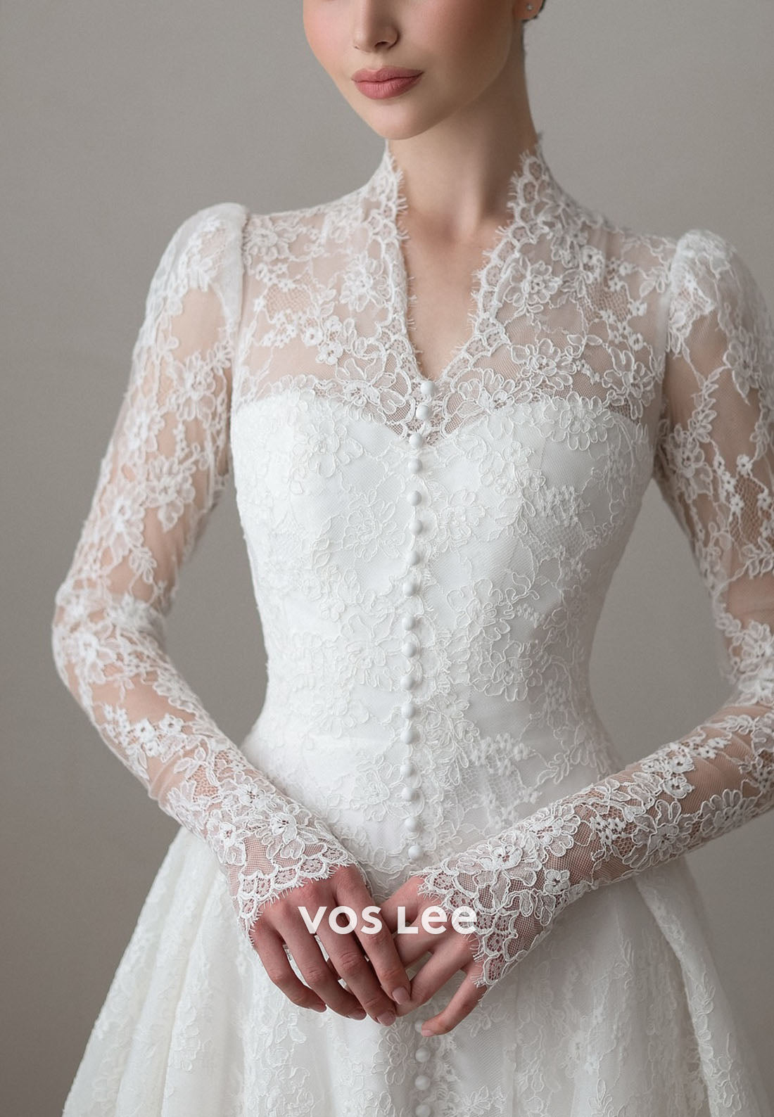 V-neck Lace Wedding Dress Long Sleeve Buttons Bridal Gown A-line Tulle Wedding Dress