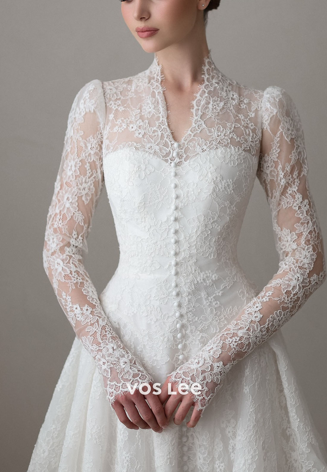 V-neck Lace Wedding Dress Long Sleeve Buttons Bridal Gown A-line Tulle Wedding Dress
