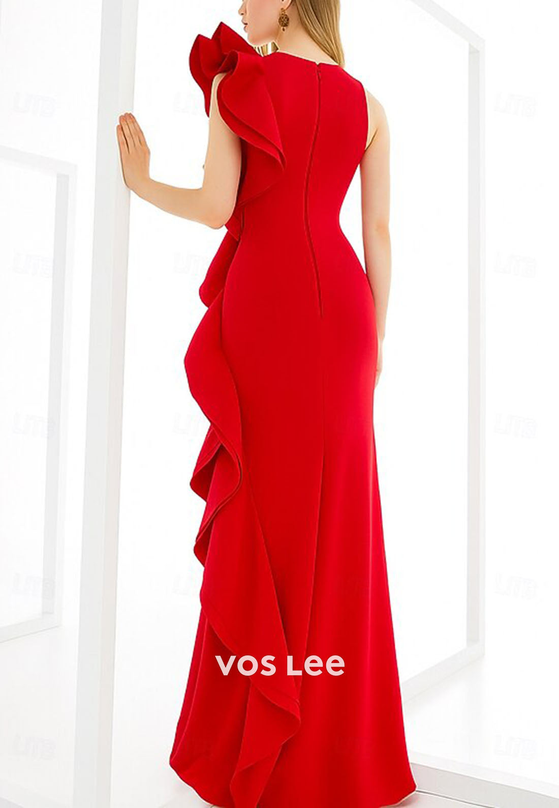 Elegant Red Scoop-Neck Sleeveless Evening Dress Ruffled Formal Gowns
