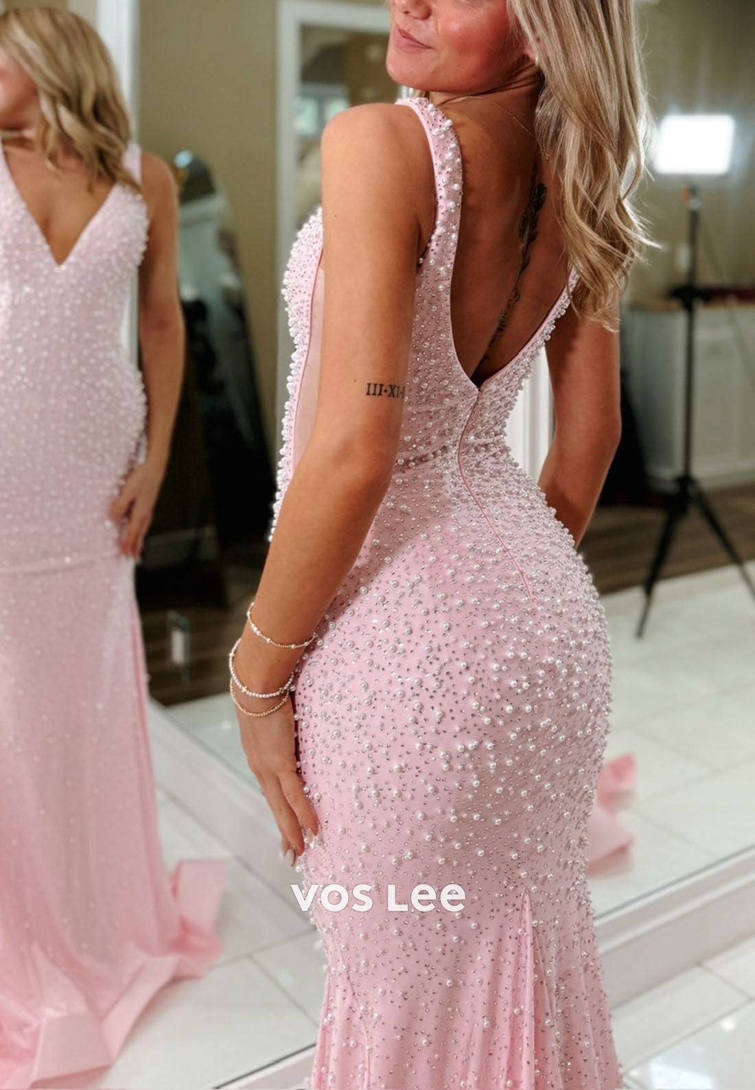 Luxury Beaing Pearls Pink Backless Mermaid Prom Dresss