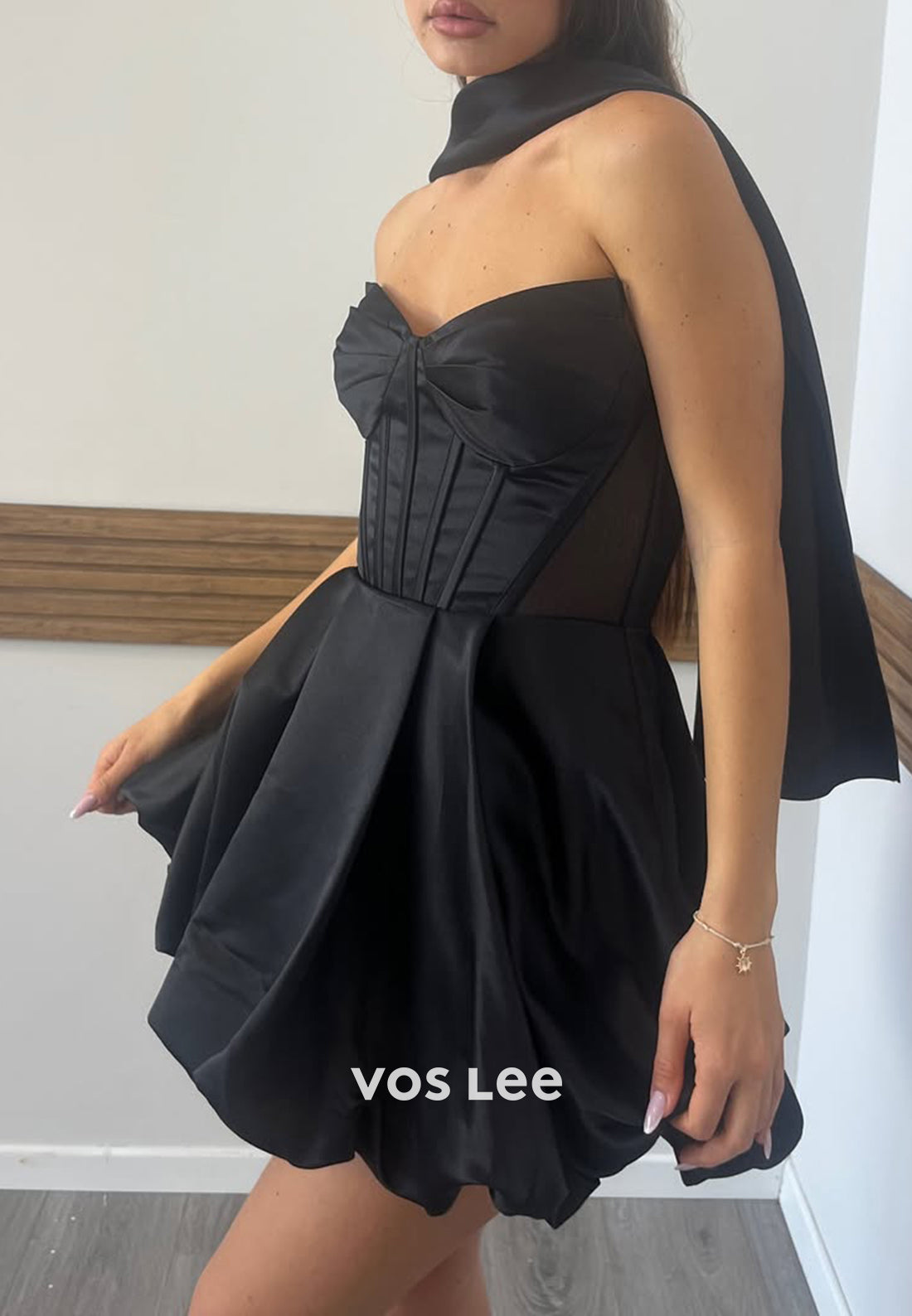 Short & Mini Black Strapless Sweetheart Pleated Homecoming Dresses
